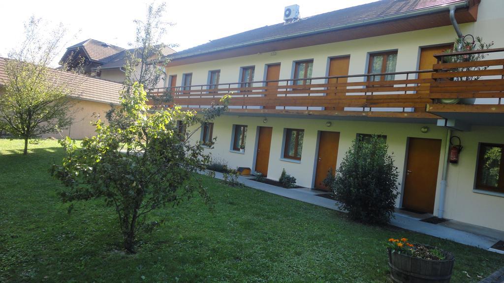 Anais Hotel Viviers-du-Lac Ngoại thất bức ảnh
